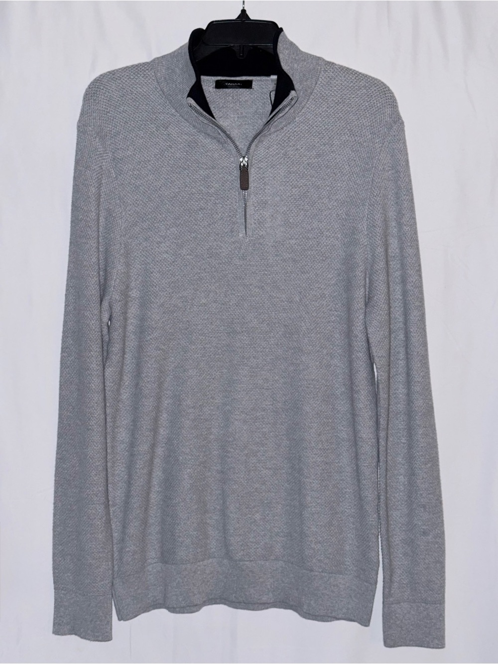 NWT Tahari Men's Light Gray Quarter-Zip Pullover Long Sleeve Sweater Size Medium